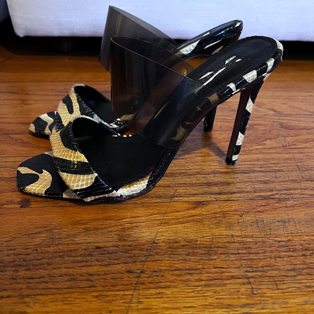 Topshop Open Toe Black And Cream Heels